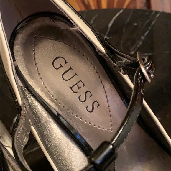 Guess 2 tone patent leather heels size 6.5 M - Picture 5 of 7